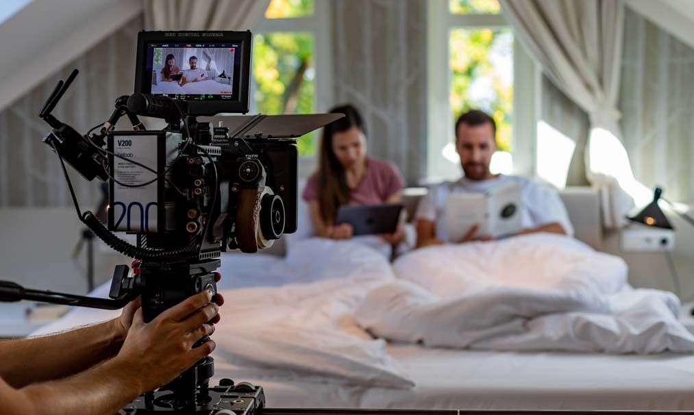 Filmproduktion - Einblicke - Szene im Bett